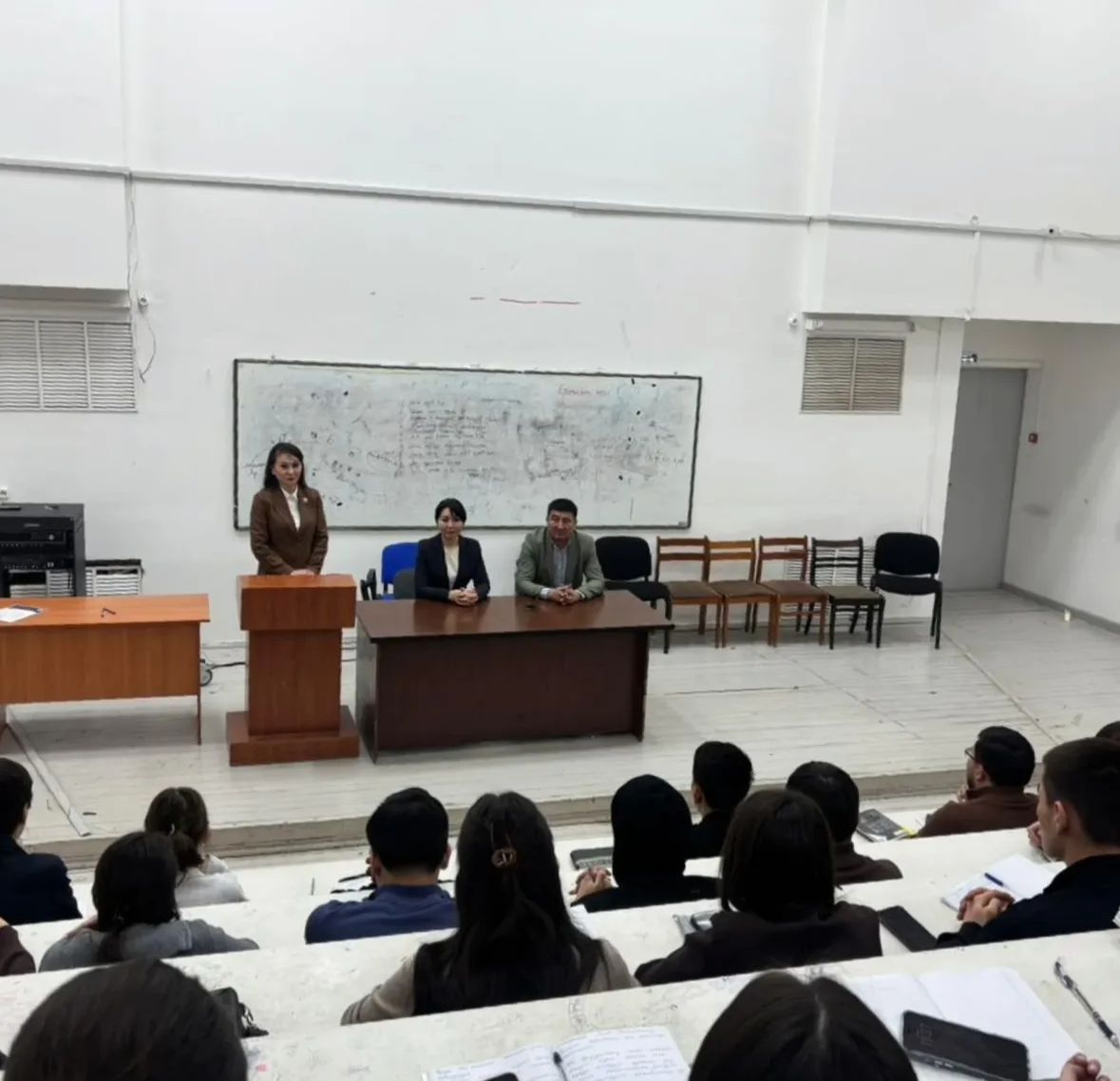 Таможенное право и устойчивое развитие: подготовка конкурентоспособных специалистов посредством качественного образования и совершенствования таможенного контроля